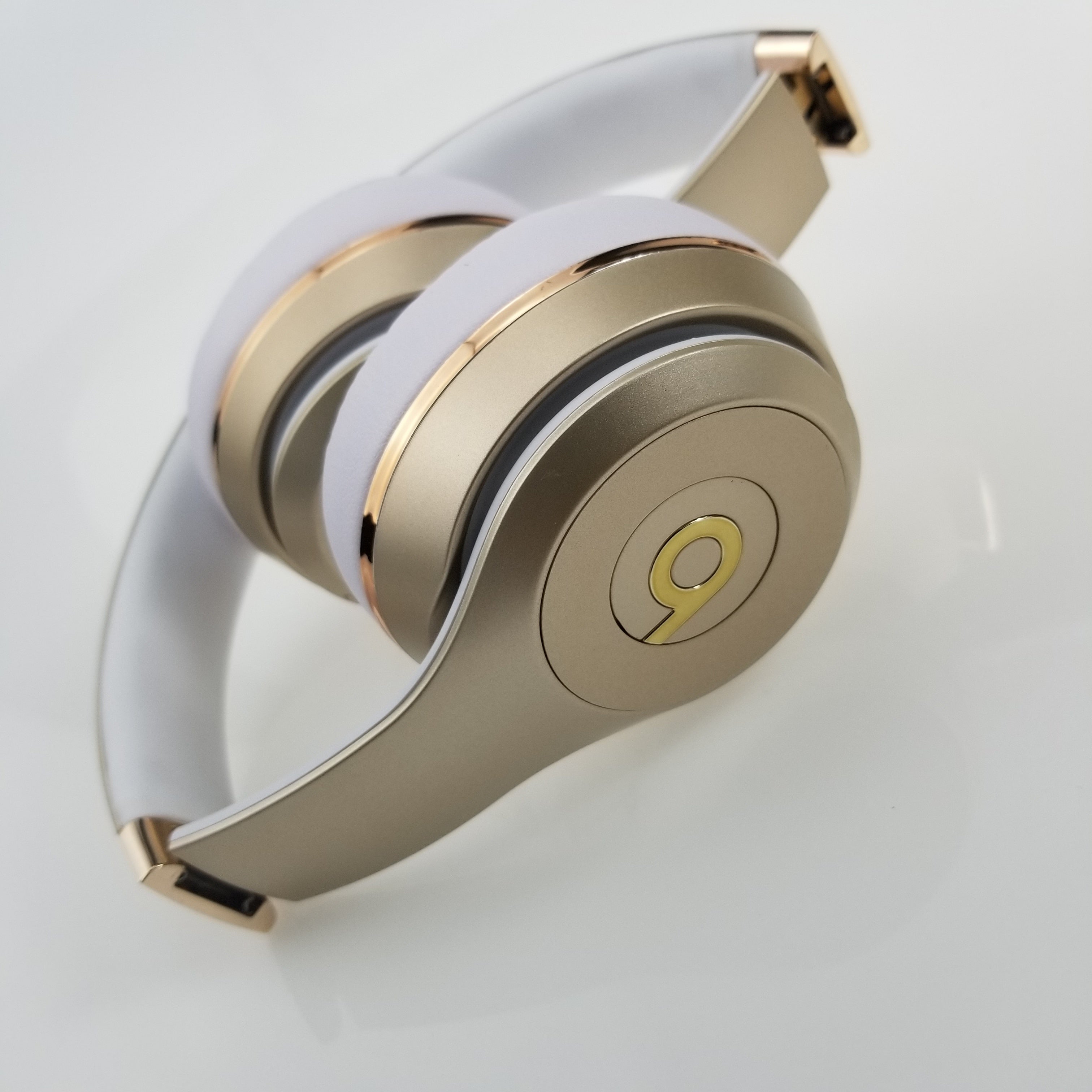 Beats Solo Original Over-Ear Headset Hands-free Wireless Bluetooth Headphone Music Fast Charge Anti Noise 003 Beats Solo Original Over-Ear Headset Hands-free Wireless Bluetooth Headphone Music Fast Charge Anti Noise 003