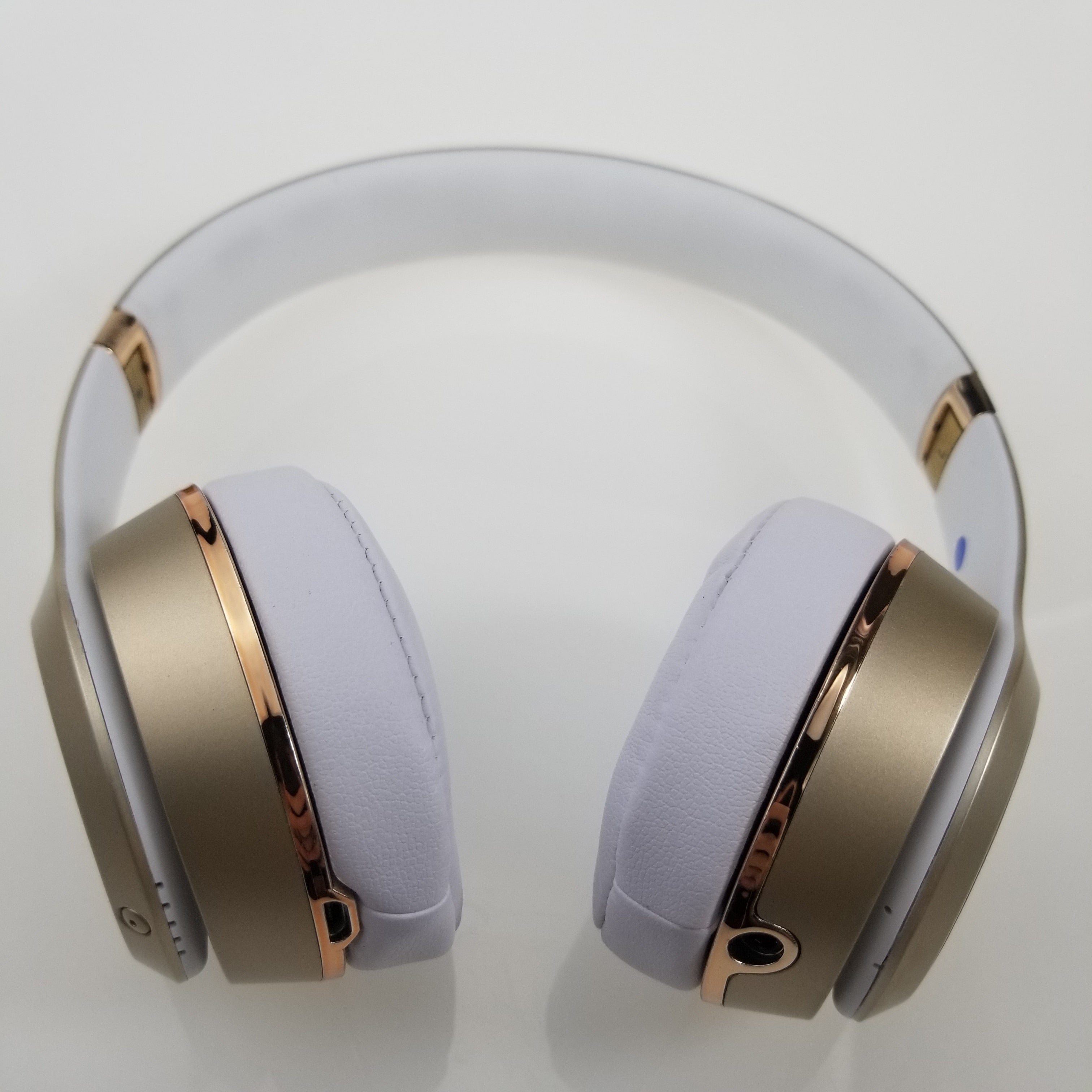 Beats Solo Original Over-Ear Headset Hands-free Wireless Bluetooth Headphone Music Fast Charge Anti Noise 003 Beats Solo Original Over-Ear Headset Hands-free Wireless Bluetooth Headphone Music Fast Charge Anti Noise 003