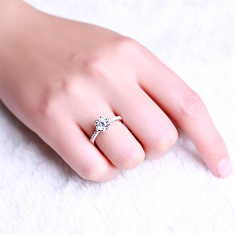 ZOCAI Real Natural 1.0 CT Certified D-E/VVS Round Cut Diamond Wedding Women Ring 18K White Gold (AU750) W04672 ZOCAI Real Natural 1.0 CT Certified D-E/VVS Round Cut Diamond Wedding Women Ring 18K White Gold (AU750) W04672