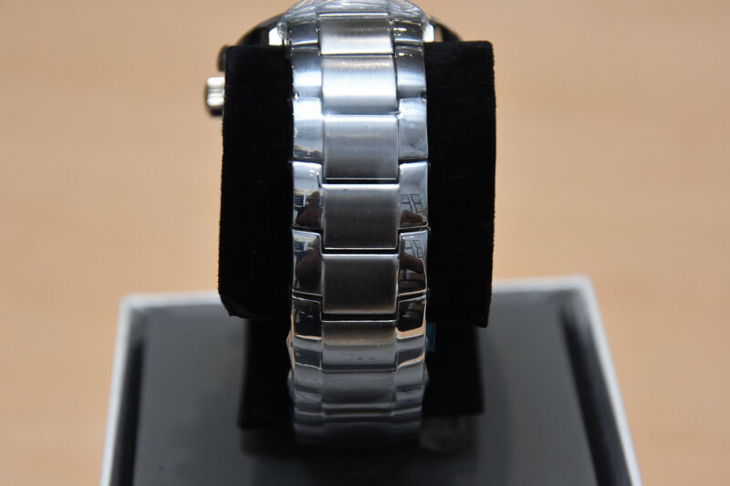 NEW Emporio Armani Stainless Blue Dial Chronograph Mens Watch AR5860 RRP £325 NEW Emporio Armani Stainless Blue Dial Chronograph Mens Watch AR5860 RRP £325