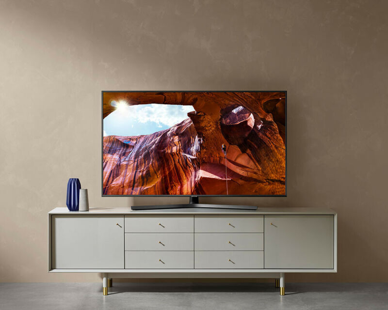 Samsung UE43RU7400 43" Dynamic Crystal Colour HDR Smart 4K TV Samsung UE43RU7400 43" Dynamic Crystal Colour HDR Smart 4K TV
