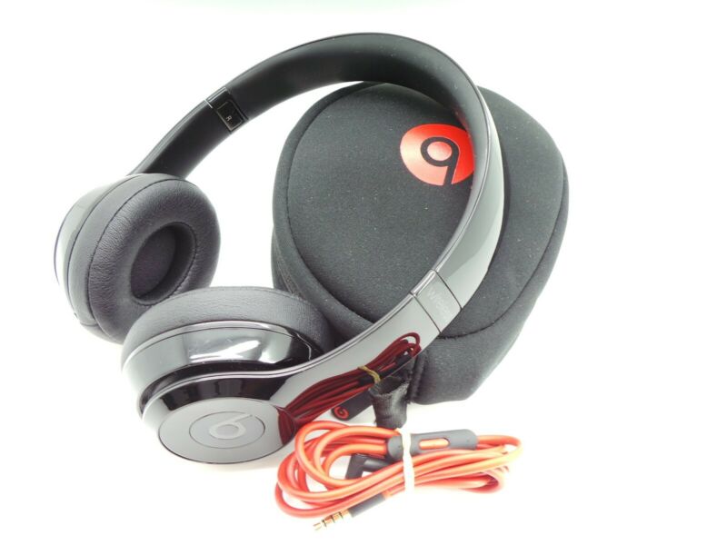 Beats by Dr. Dre Solo 3 Wireless Bluetooth Headband Headphones