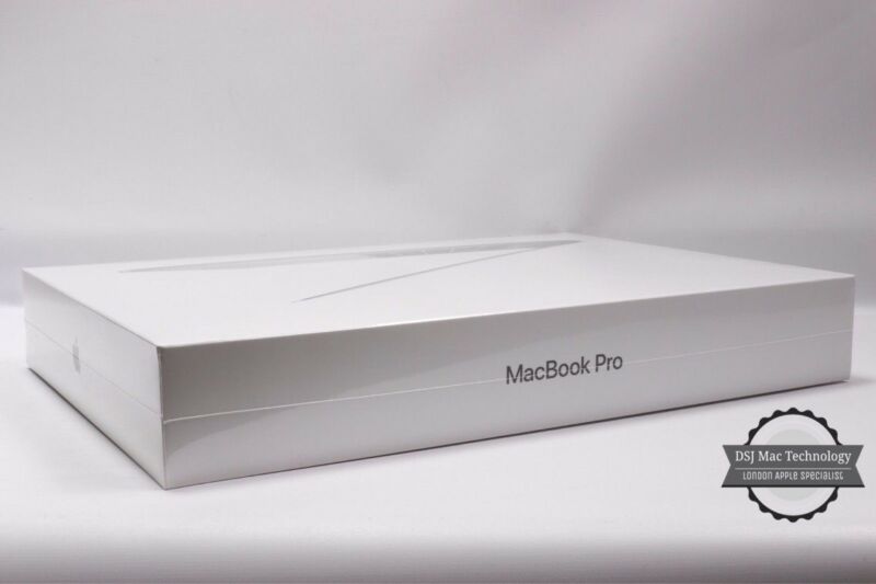 New 2019 MacBook Pro 15" 2.4GHz 8 Core i9 32GB 1TB VEGA 20 CARD RRP£3834 FCPX/PS